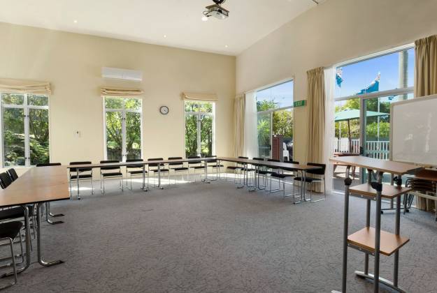 Aristotles North Shore Motel & Conference Centre